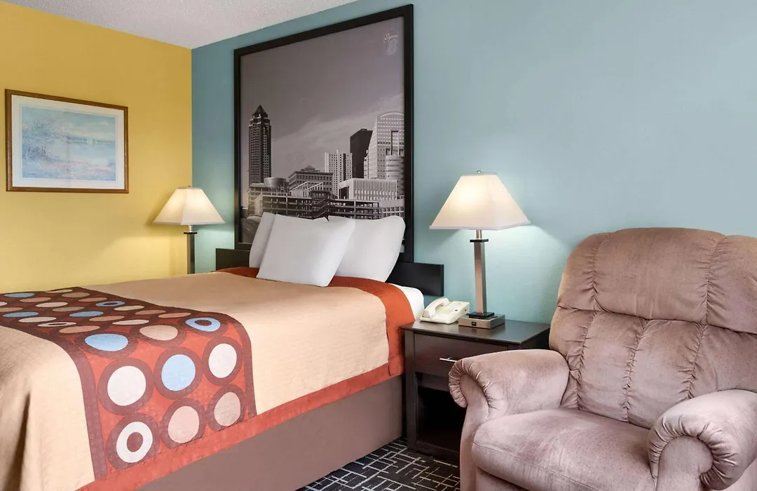 Super 8 By Wyndham Dyersville-1