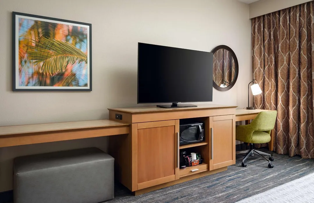 Hampton Inn Plant City-1