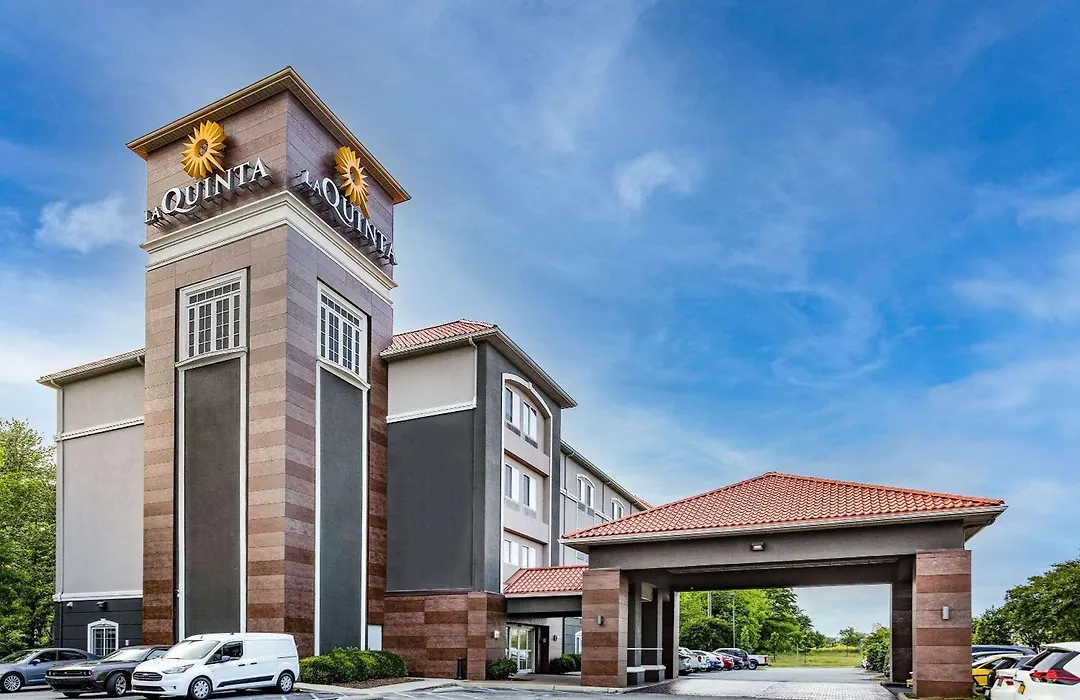 La Quinta Inn & Suites By Wyndham Norfolk-1