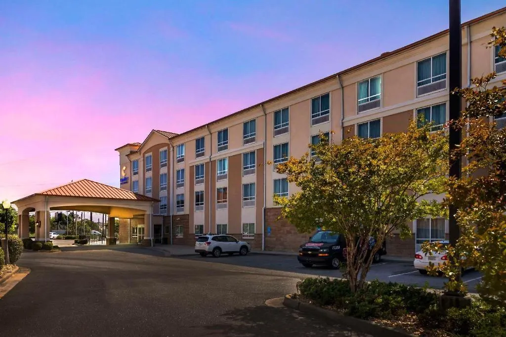 Comfort Inn & Suites-1