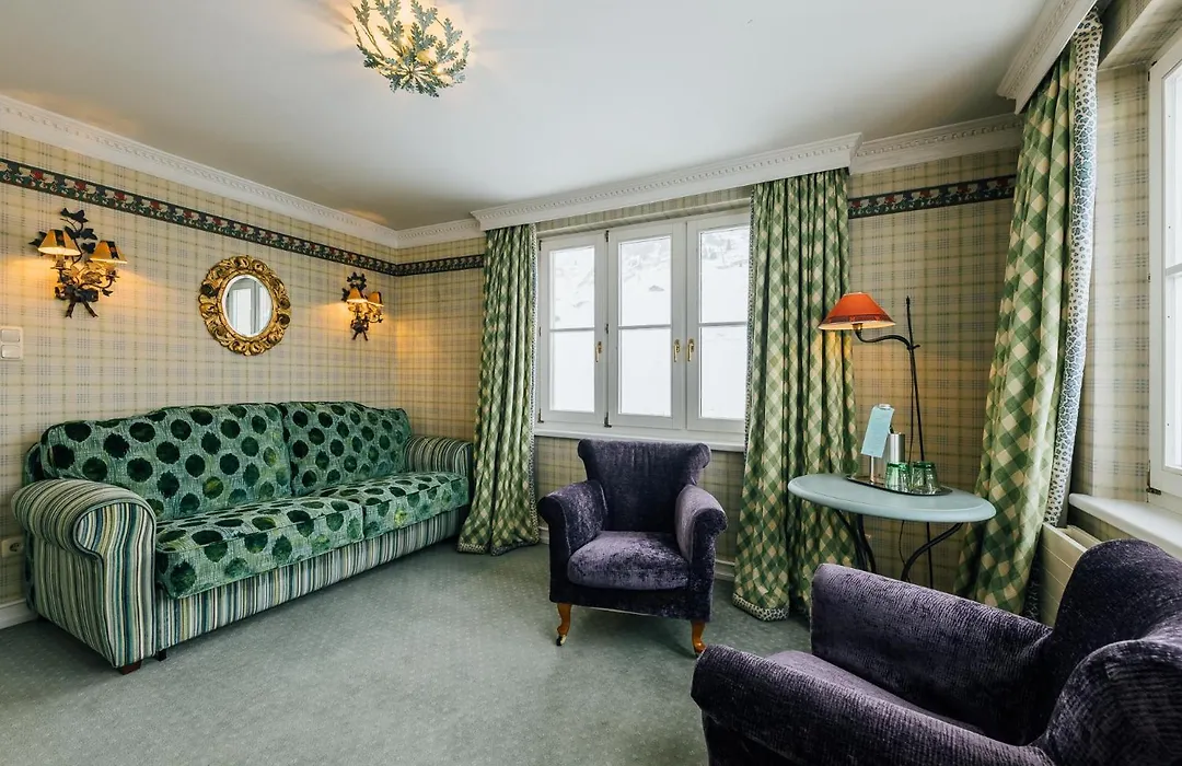 Hotel Edelweiss-1