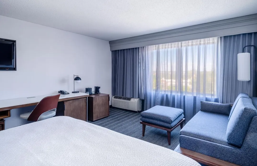Courtyard By Marriott Colorado Springs South-1