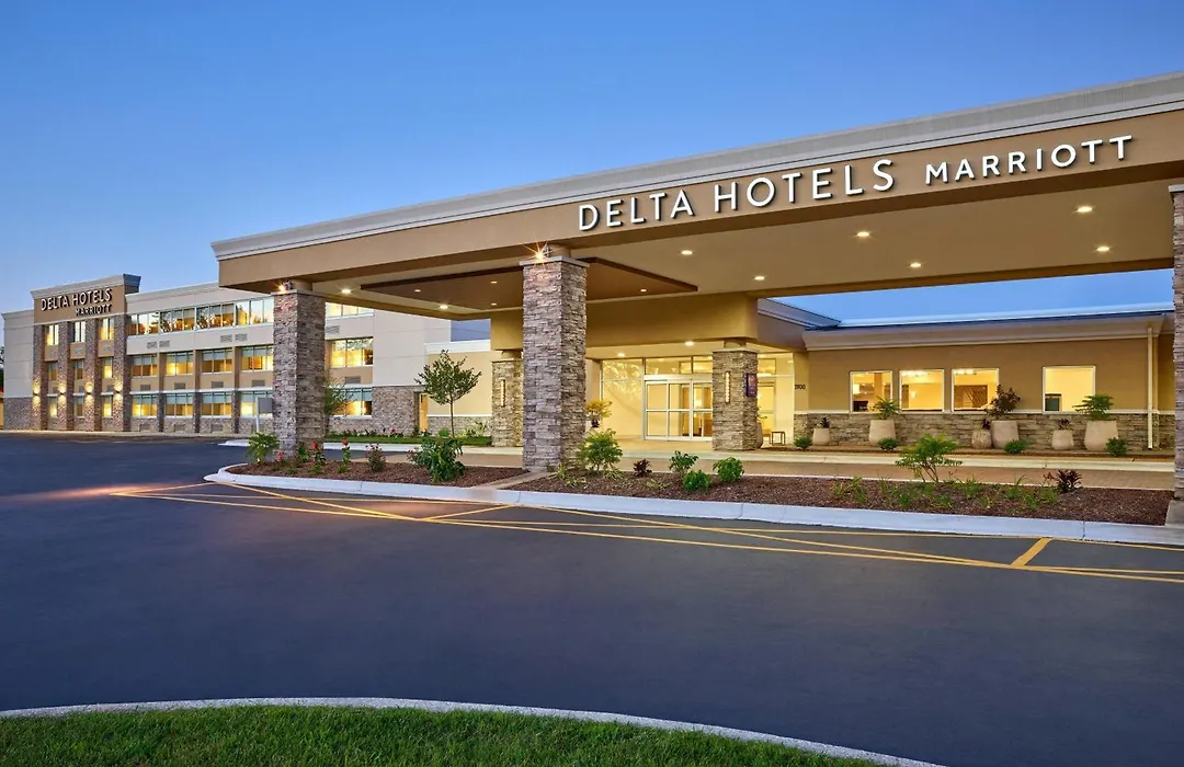 Delta Hotels By Marriott Chicago Willowbrook-1