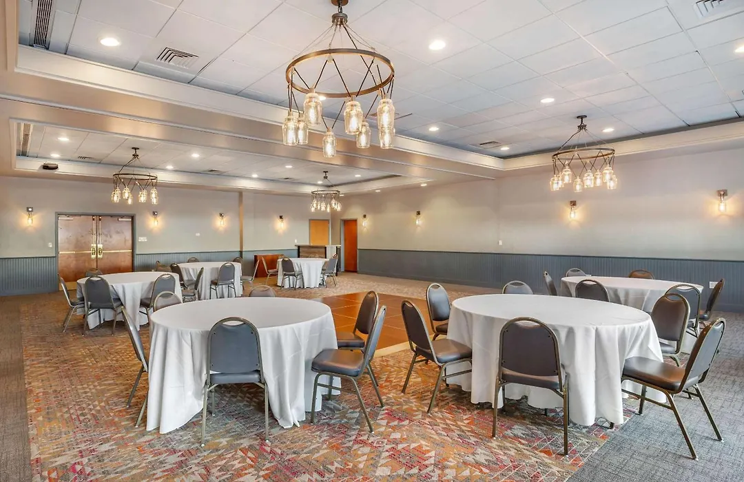 Comfort Inn & Suites Logan International Airport-1