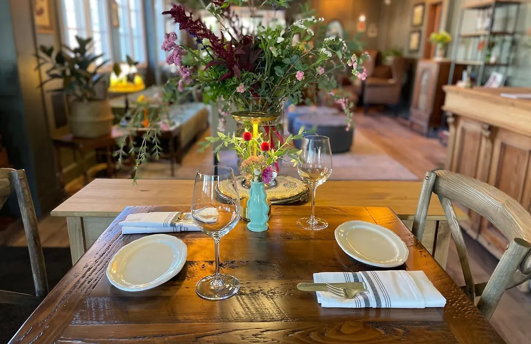 Mccully House Inn-1