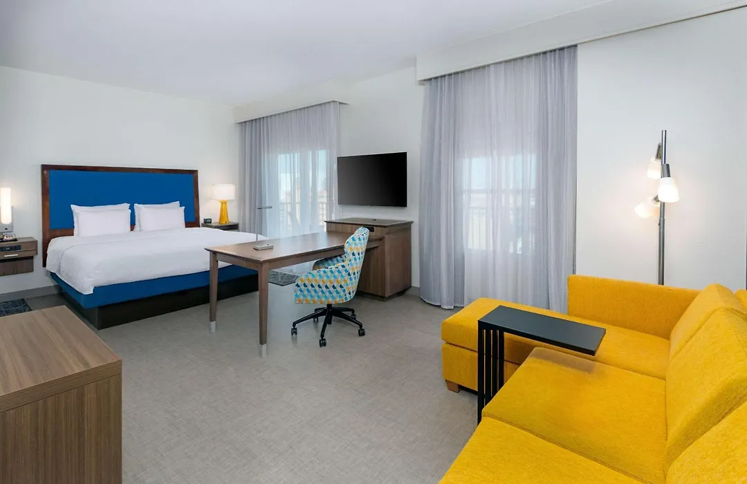 Hampton Inn And Suites Clearwater Beach-1