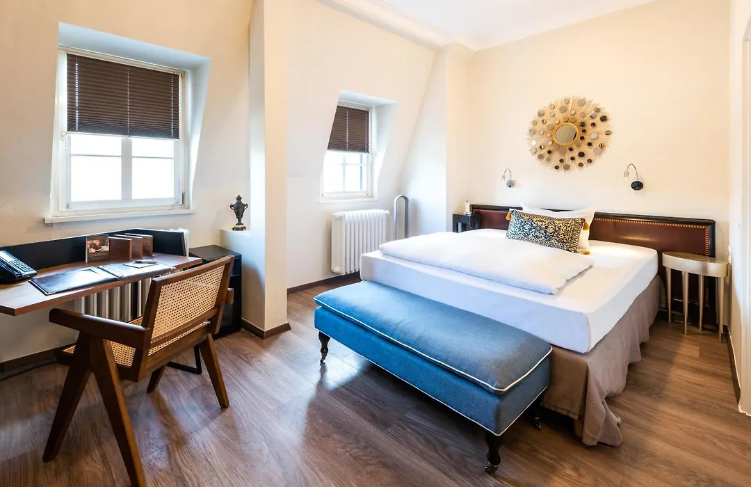 Hotel Würzburger Hof ****-1