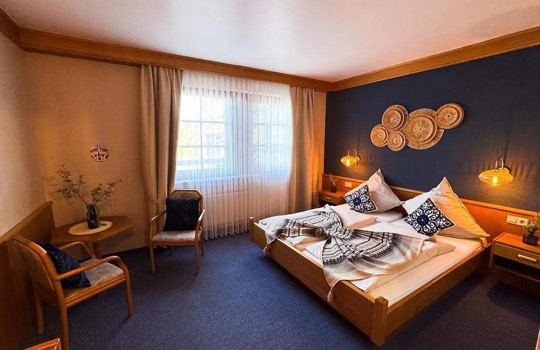Hotel Gülser Weinstube-1