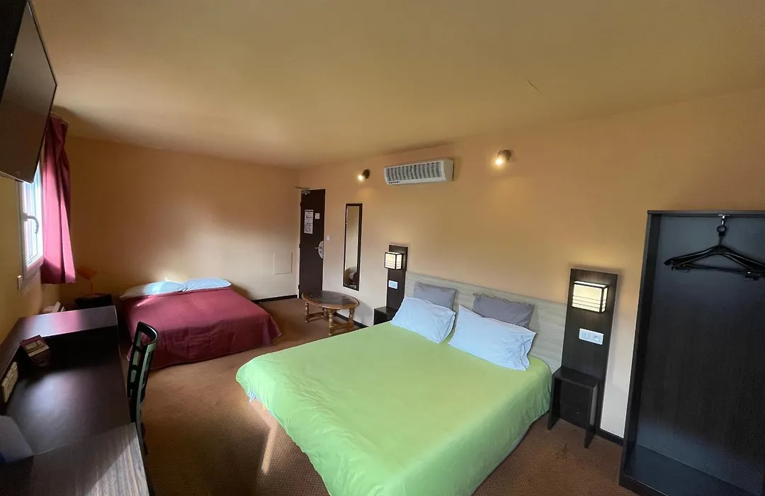 Brit Hotel St-Quentin/Nord-1