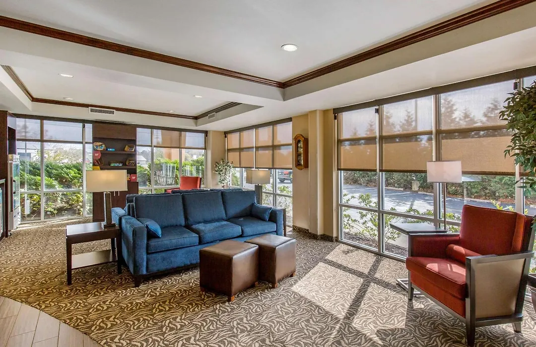 Comfort Suites Seaford-1