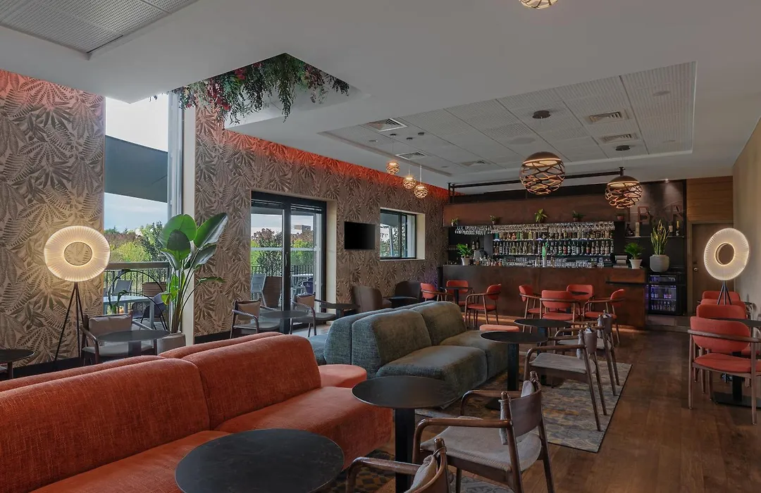 Doubletree By Hilton Lyon Eurexpo & Spa-1