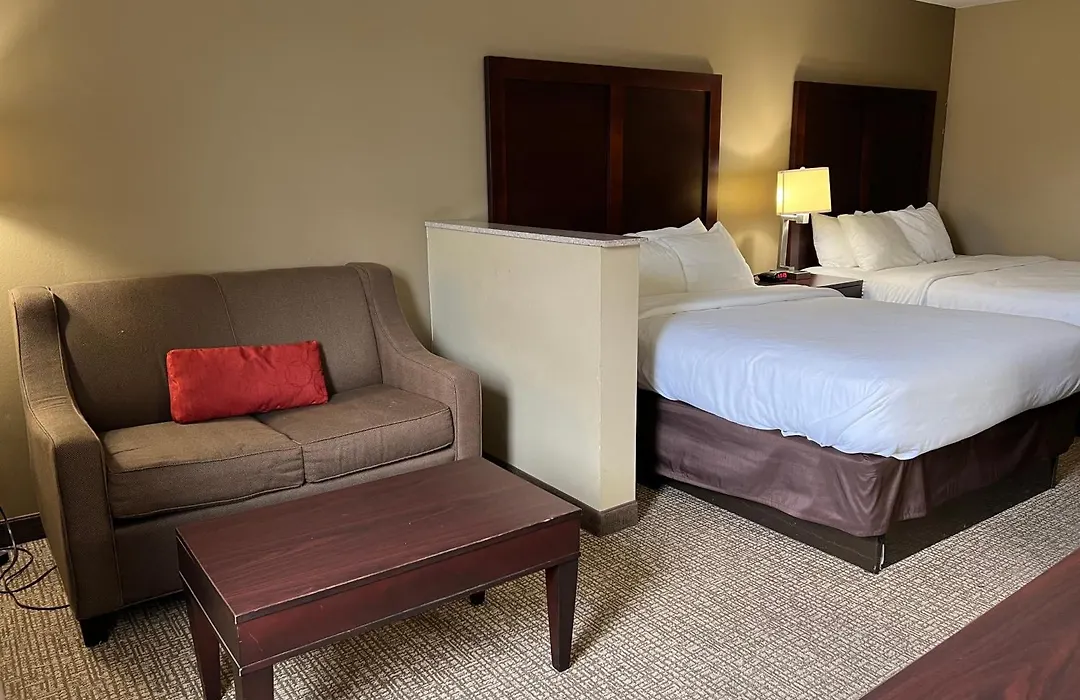 Days Inn & Suites By Wyndham Manheim Lebanon-1