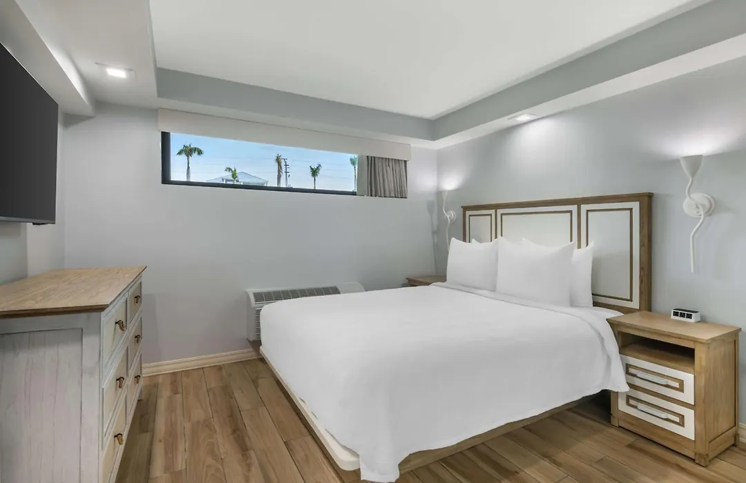 Best Western Plus Beach Resort-1