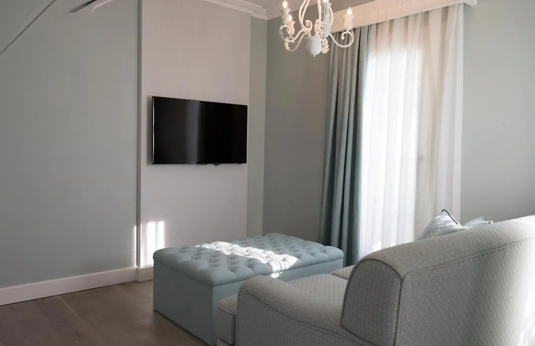 Ena Boutique Hotel & Residences-1