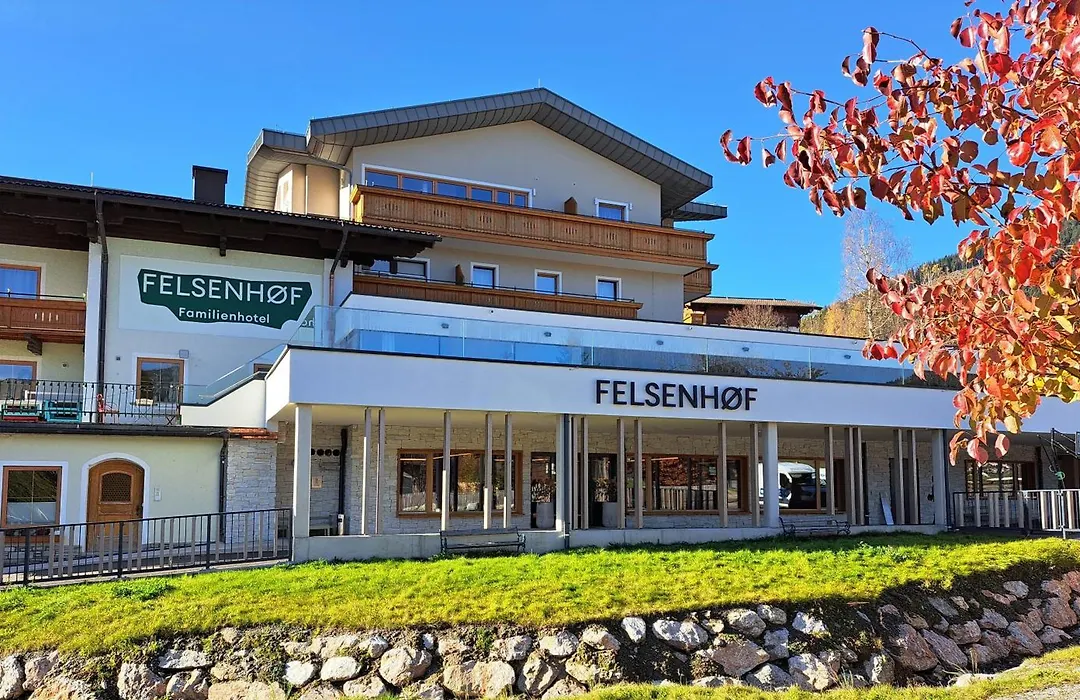Familienhotel Felsenhof-1