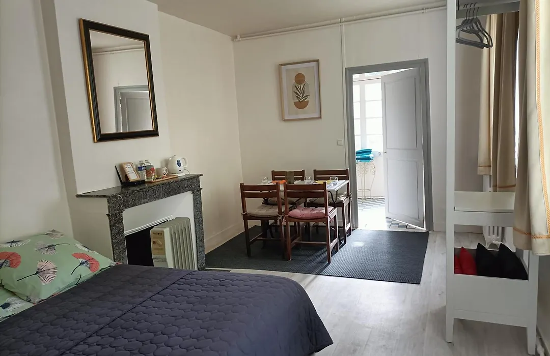 VILLA ESPERANZA Suite de plain-pied, indépendante, 1 à 4 personnes proche Zoo de Beauval et châteaux de La Loire-1