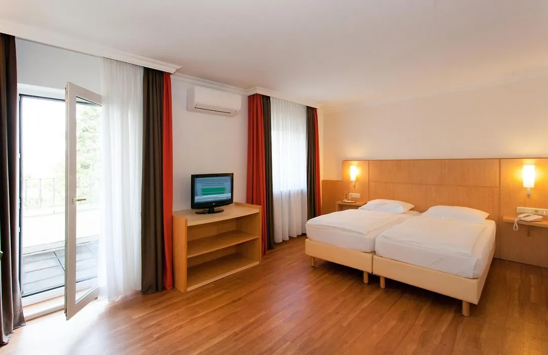 Friends Hotel Saarbrücken-1