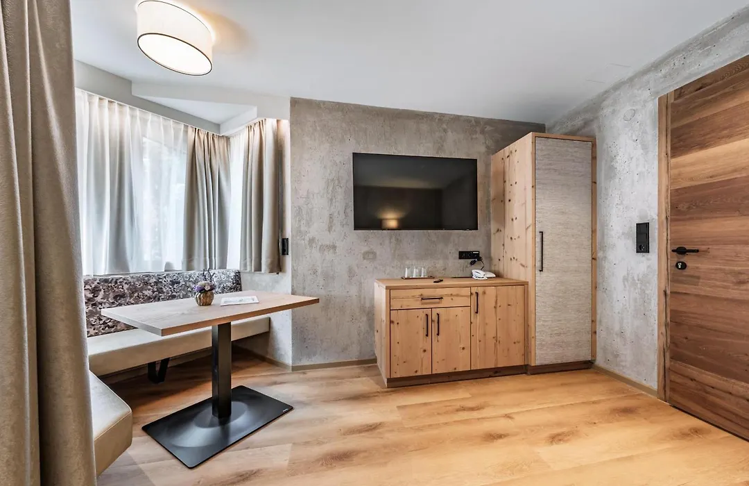Hotel Berghof Mayrhofen-1