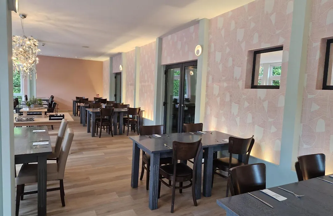 Garner Hotel Oberhausen-1