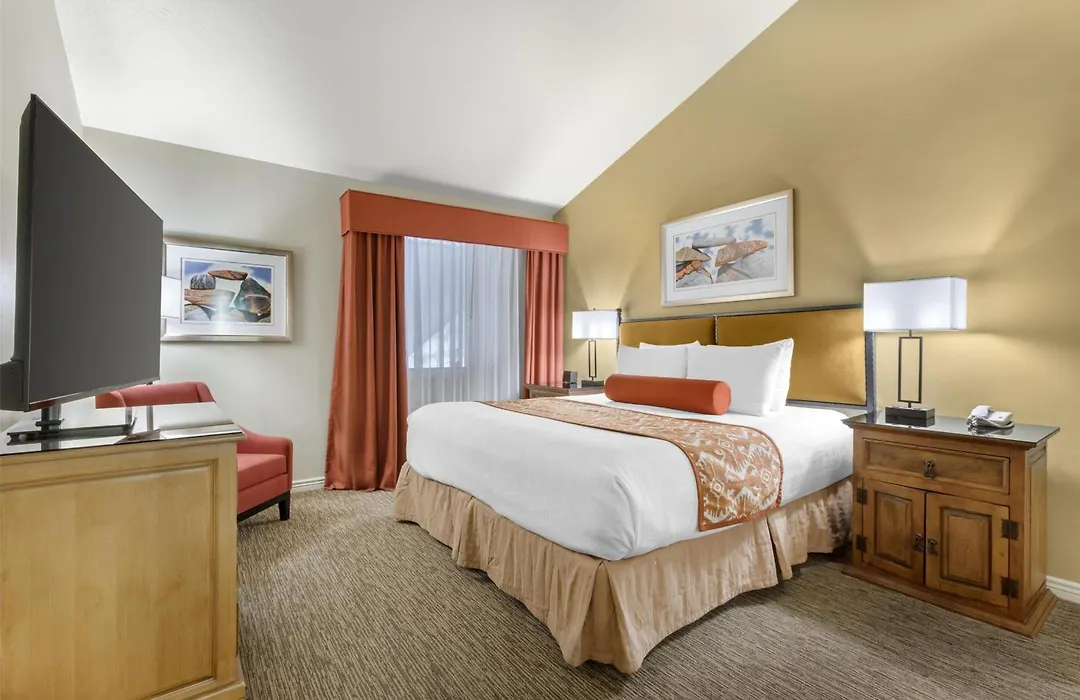 Best Western Plus Arroyo Roble Hotel & Creekside Villas-1