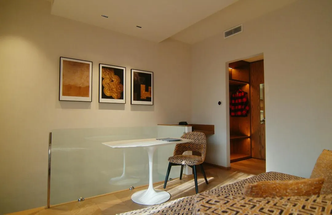 Hotel Mealba Suite & Pool-1