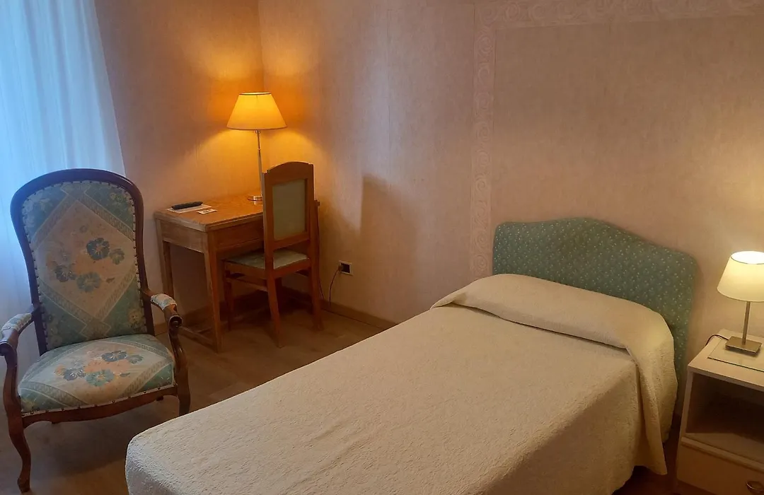 Hotel Moderno-1