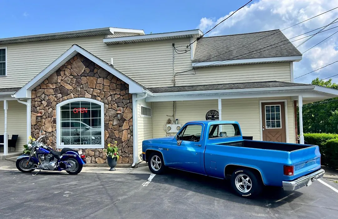 Green Acre Motel-1