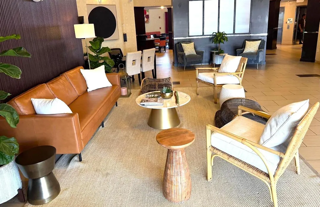 Holiday Inn Express & Suites Naples Downtown - 5Th Avenue By Ihg-1