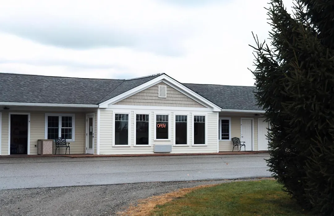 Yankee Clipper Motel-1