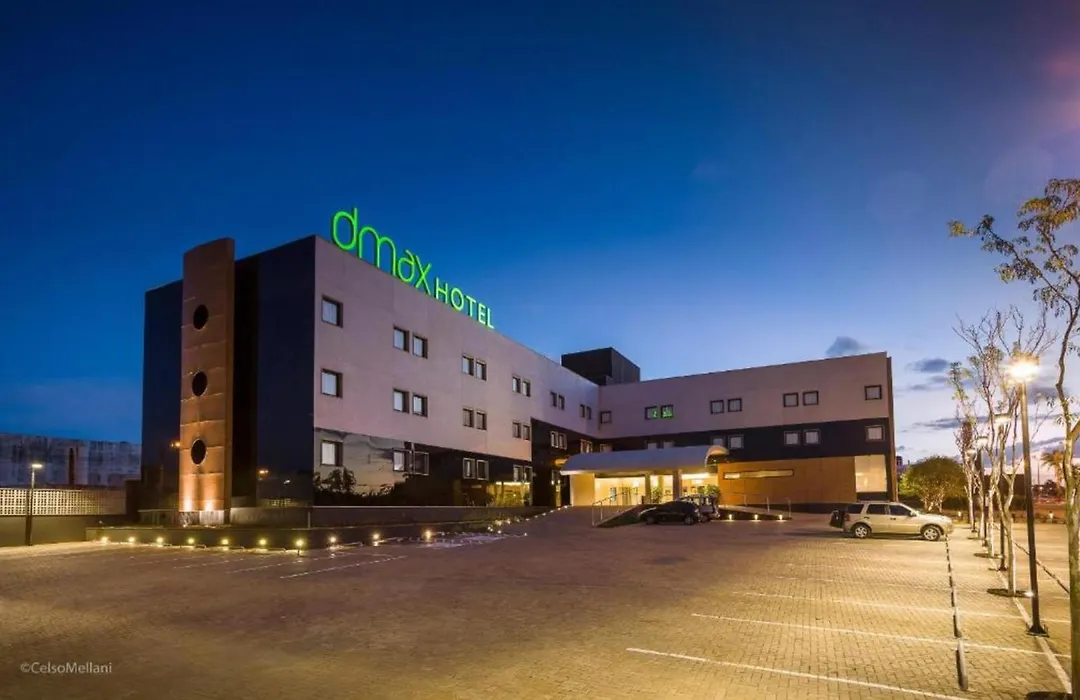 Dmax Hotel-1