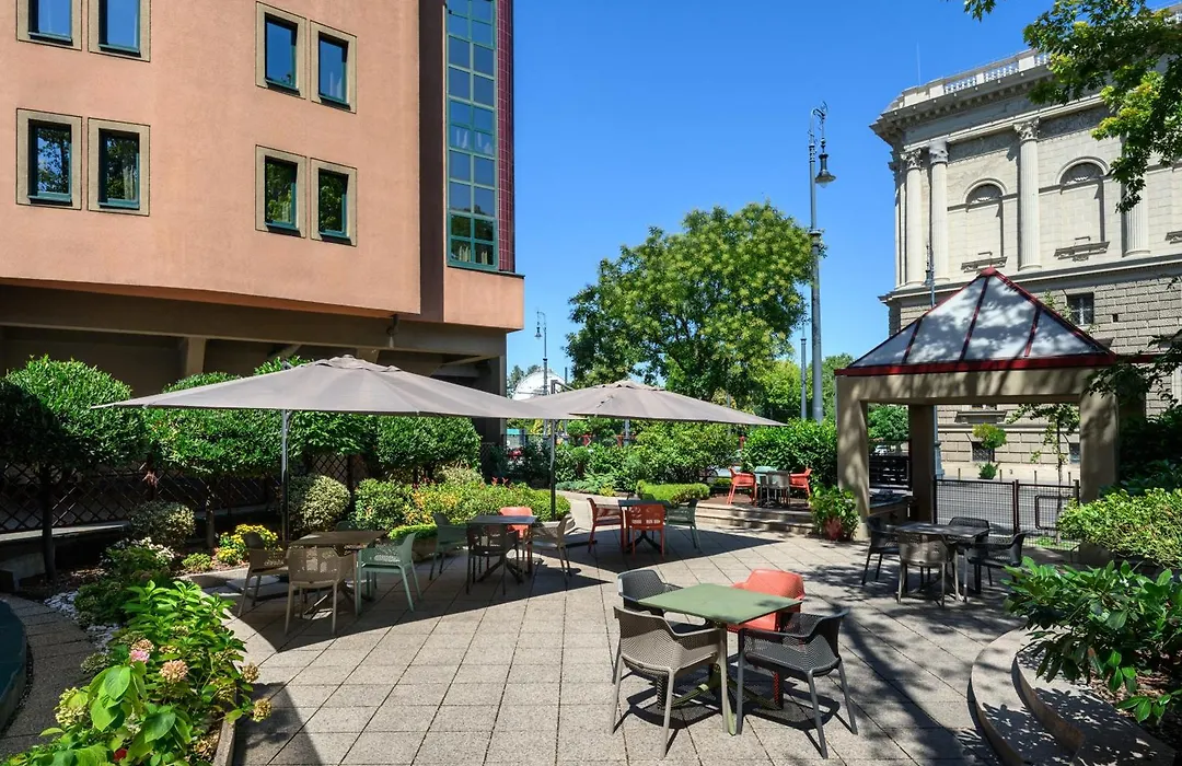 Ibis Styles Budapest Heroes Square-1