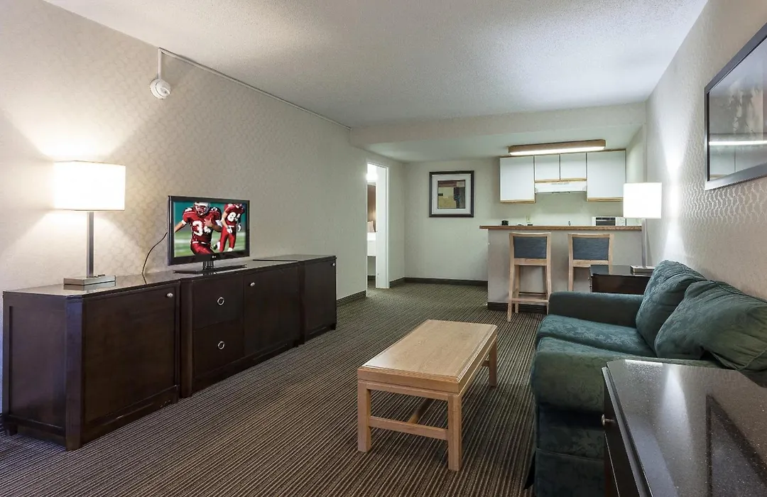 Red Roof Inn & Suites Dekalb-1