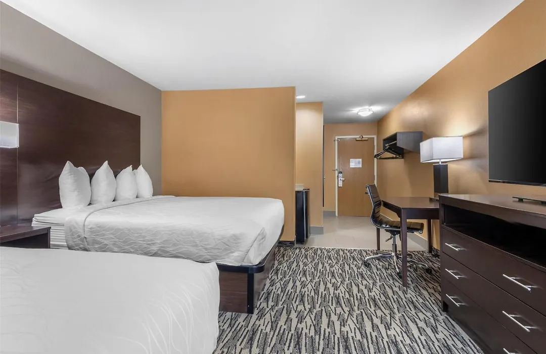 Best Western Plus Denton Inn & Suites-1