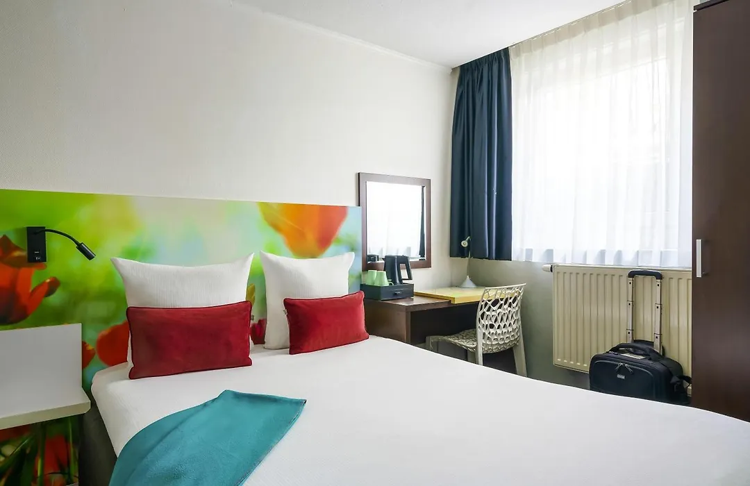 Ibis Styles Amsterdam City-1