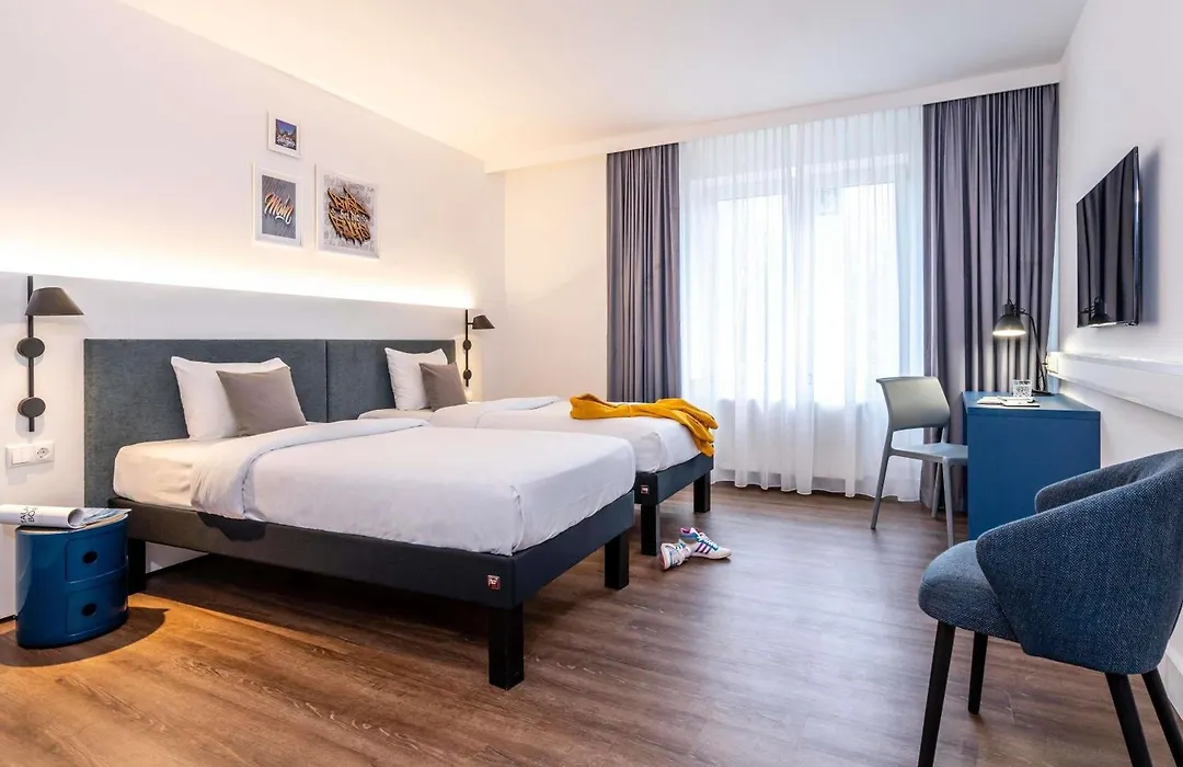 ibis Styles Hamburg Alster City-1