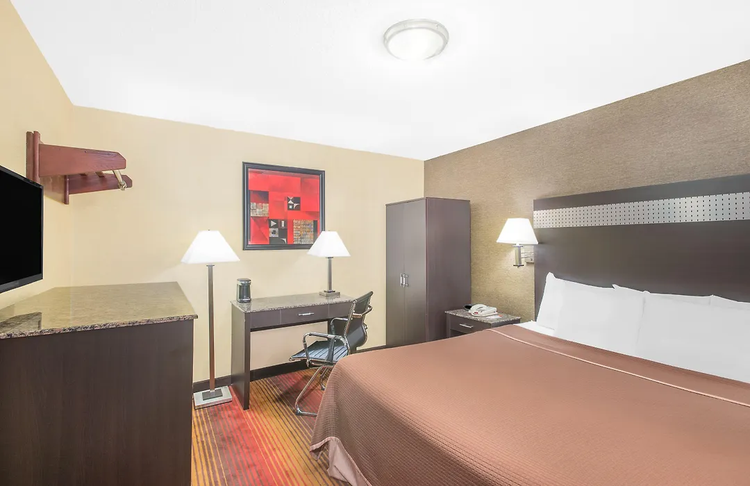 Spark By Hilton Clifton-1