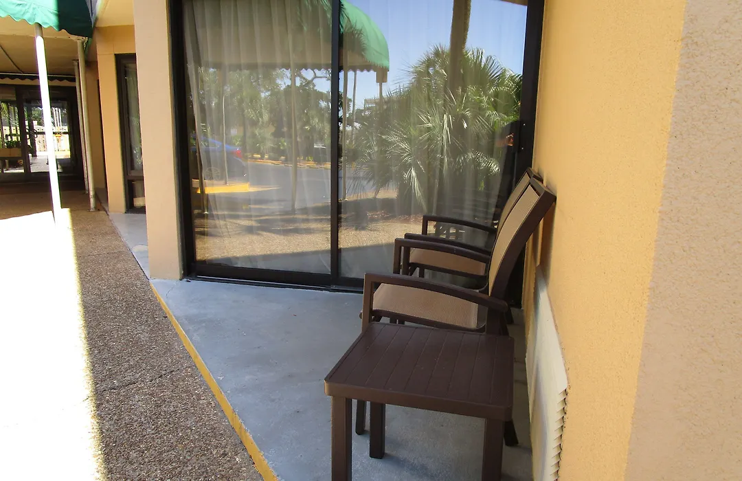 Best Western Oak Manor-1
