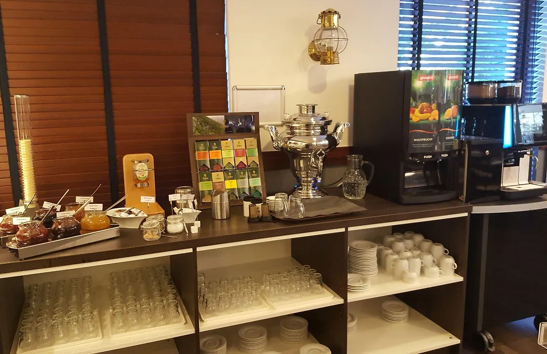 Ibis Styles Cologne Airport-1