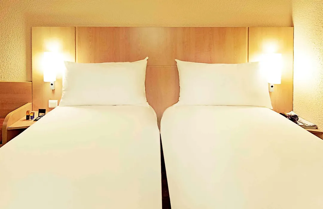 ibis Châtellerault-1