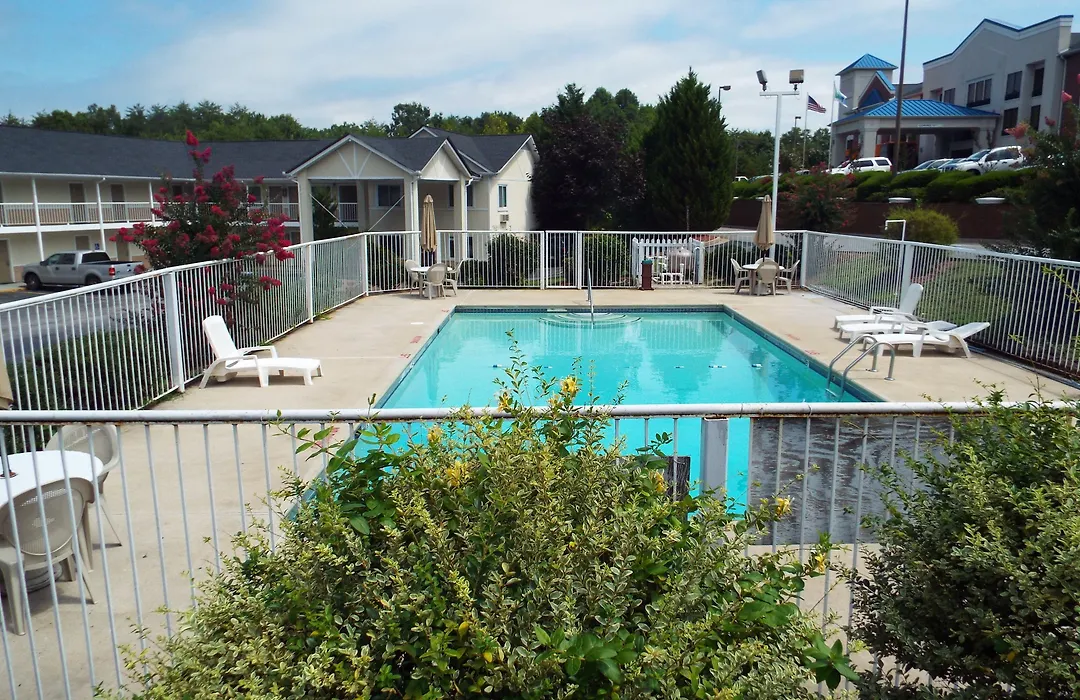 Days Inn By Wyndham Dahlonega University Area-1