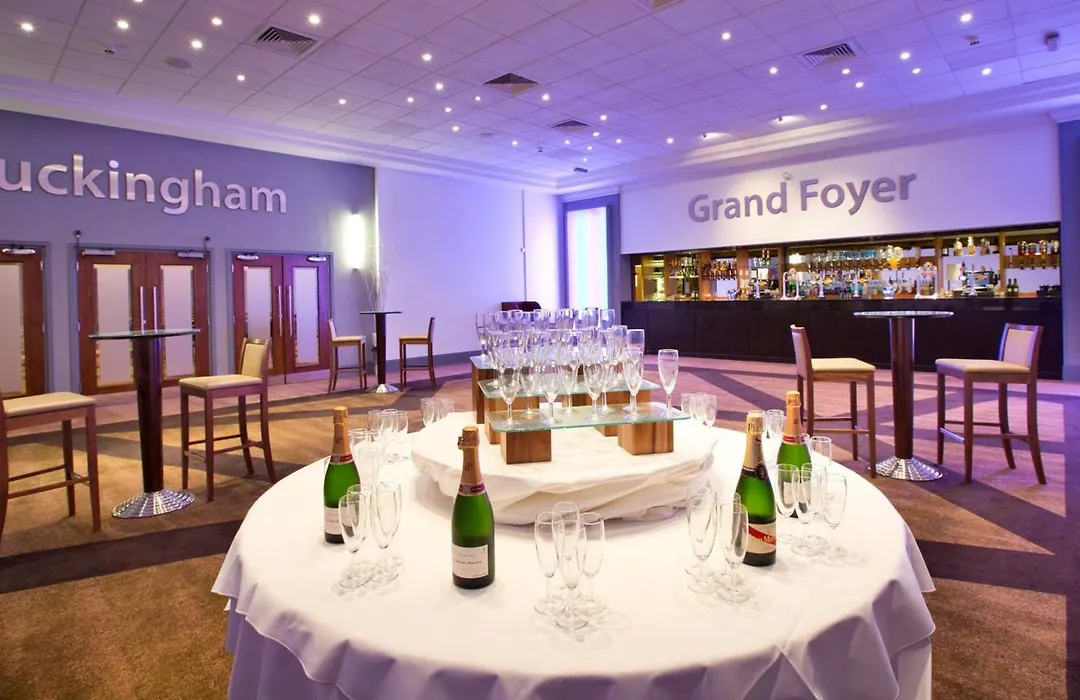 Holiday Inn Peterborough West By Ihg-1