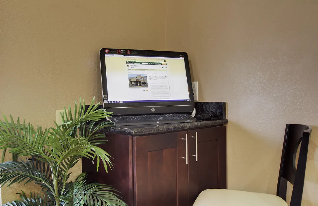 Quality Inn & Suites Des Moines Airport-1