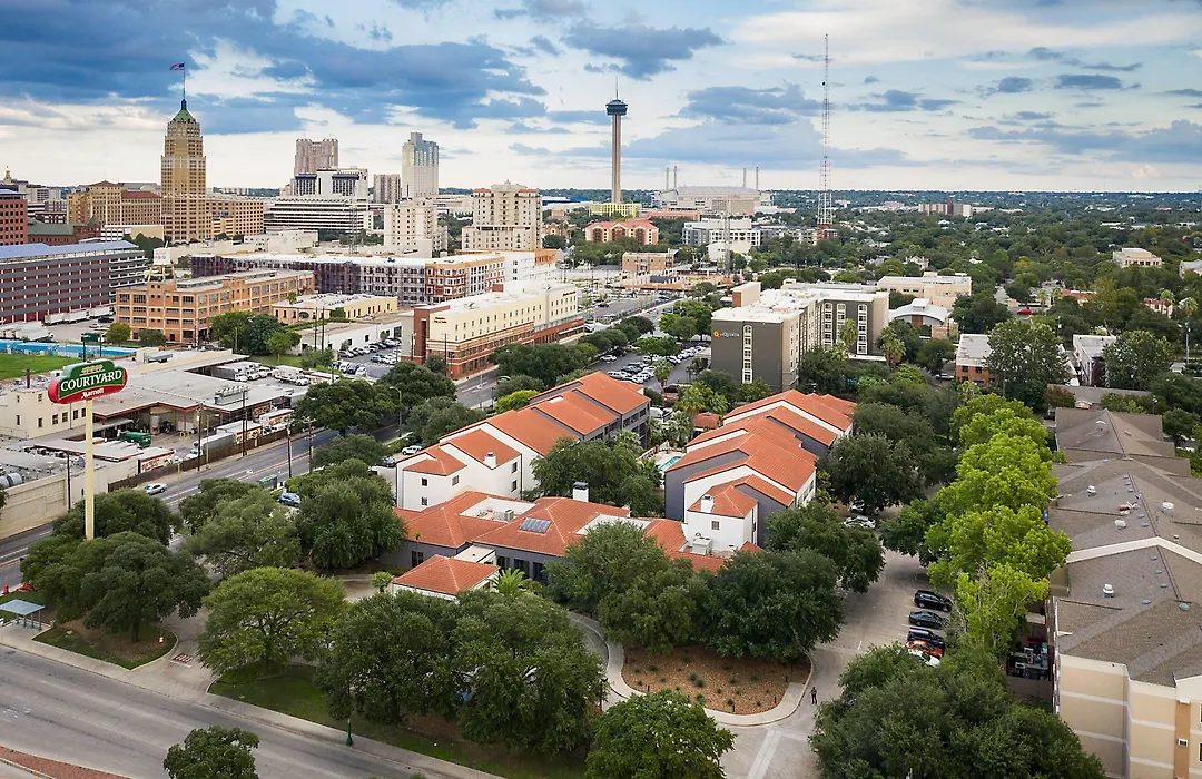 Courtyard By Marriott San Antonio Downtown-1