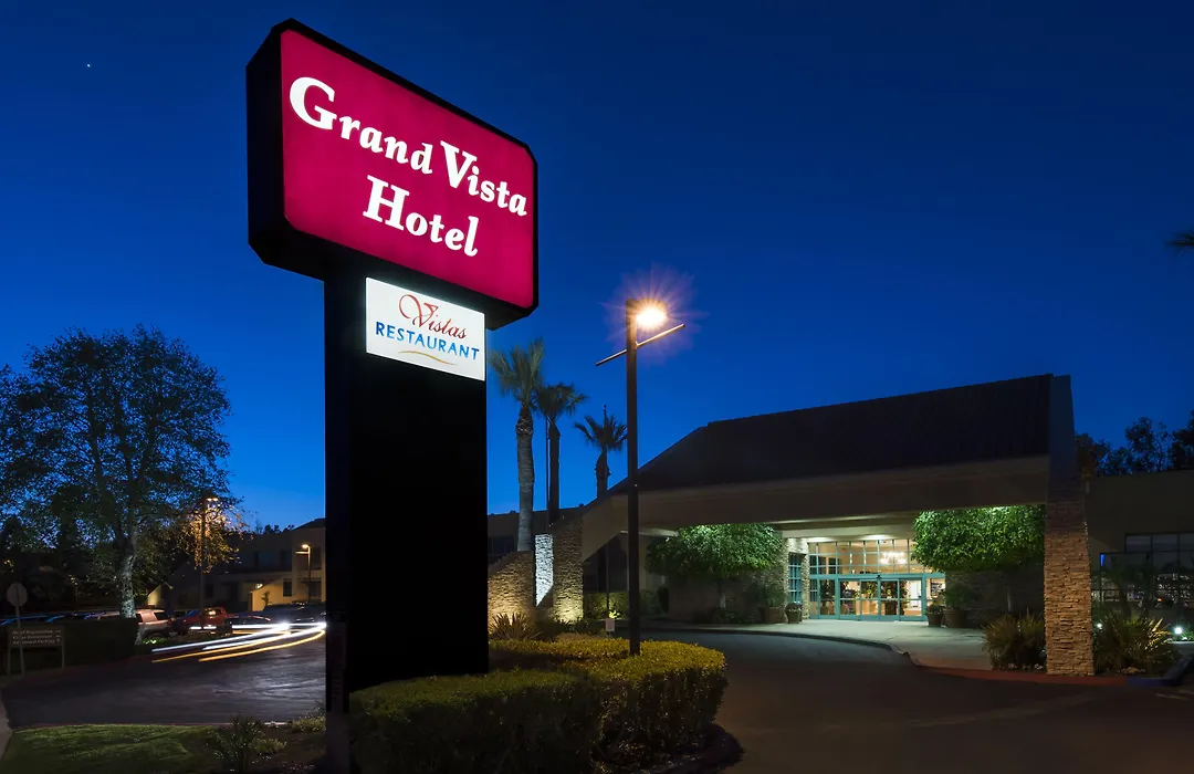 Grand Vista Hotel-1