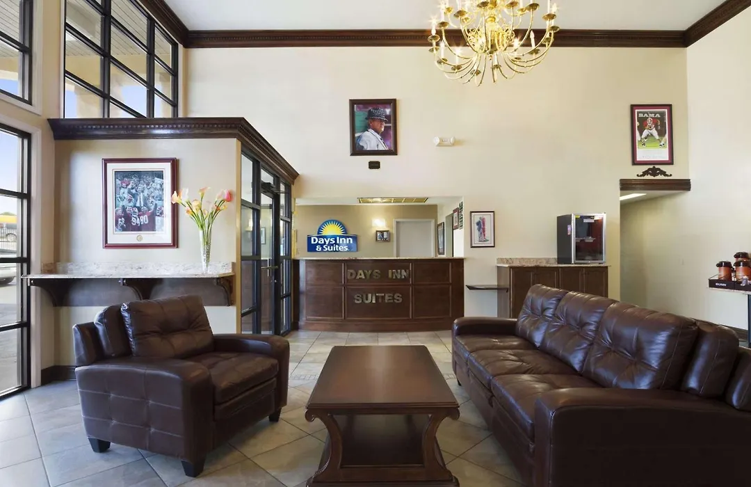 Days Inn & Suites By Wyndham Tuscaloosa - Univ. Of Alabama-1