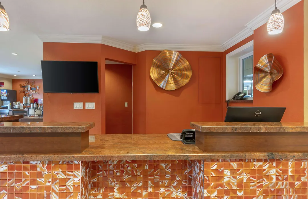 Best Western Plus Airport Plaza-1