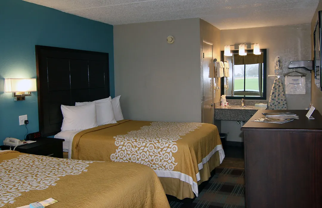 Days Inn & Suites By Wyndham Springfield On I-44-1