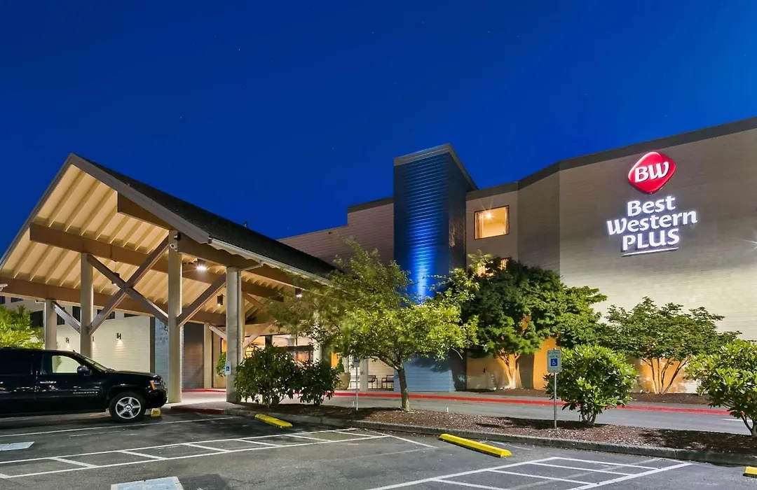 Best Western Plus Silverdale Beach Hotel-1