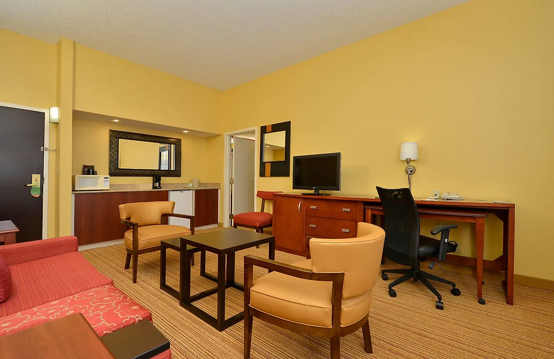 Courtyard By Marriott Bentonville-1