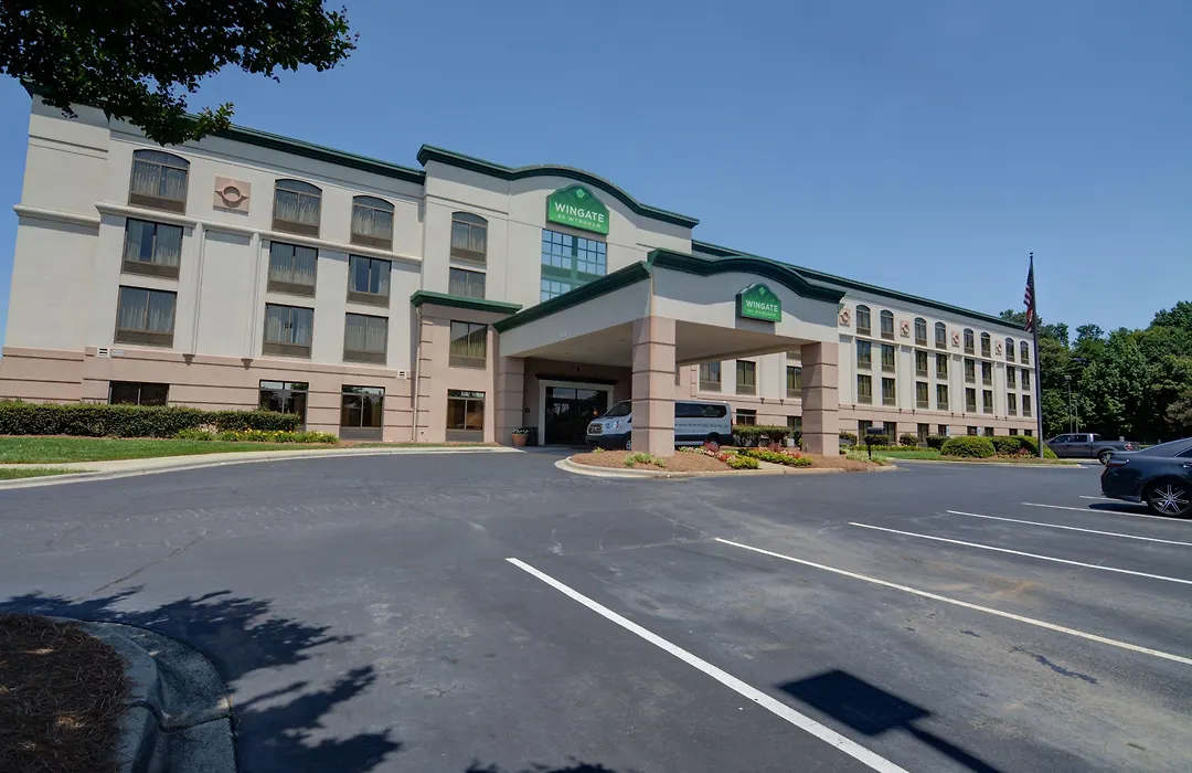 Spark By Hilton Charlotte Tyvola I-77-1